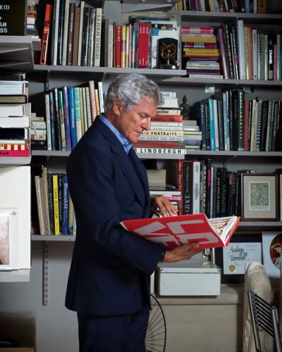 Alain Elkann in a Library